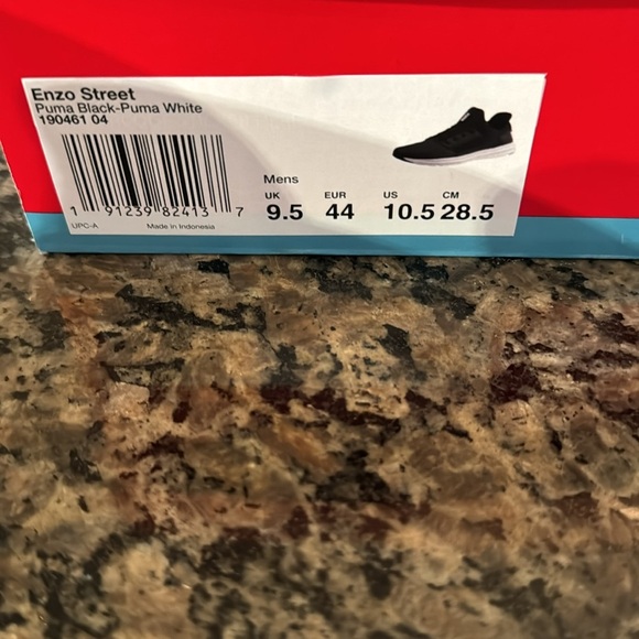 Puma men’s Enzo street knit black and white NIB 10.5 - Picture 8 of 8